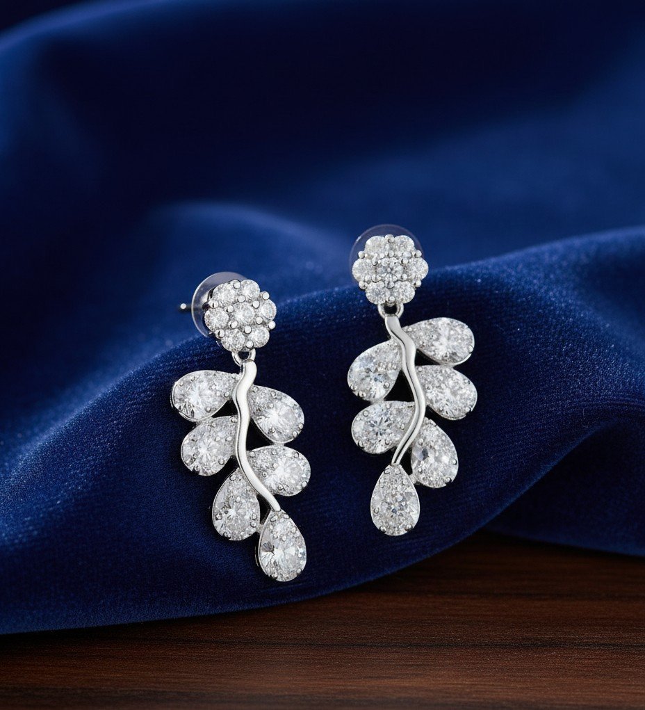 🌿 Enchanting Leaf Zircon Drop Earrings 🌿