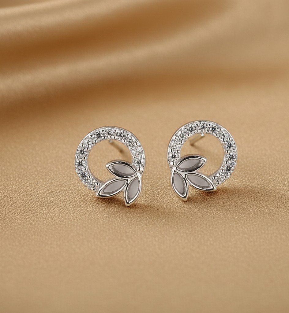 🌿 Sparkling Silver 'Leaf Loop' Stud Earrings 🌿