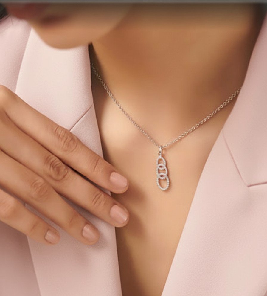 Elegant Trilogy Circles Cluster Necklace