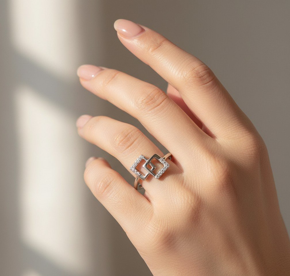 Geometric Interlock Ring - Sparkling Square Design