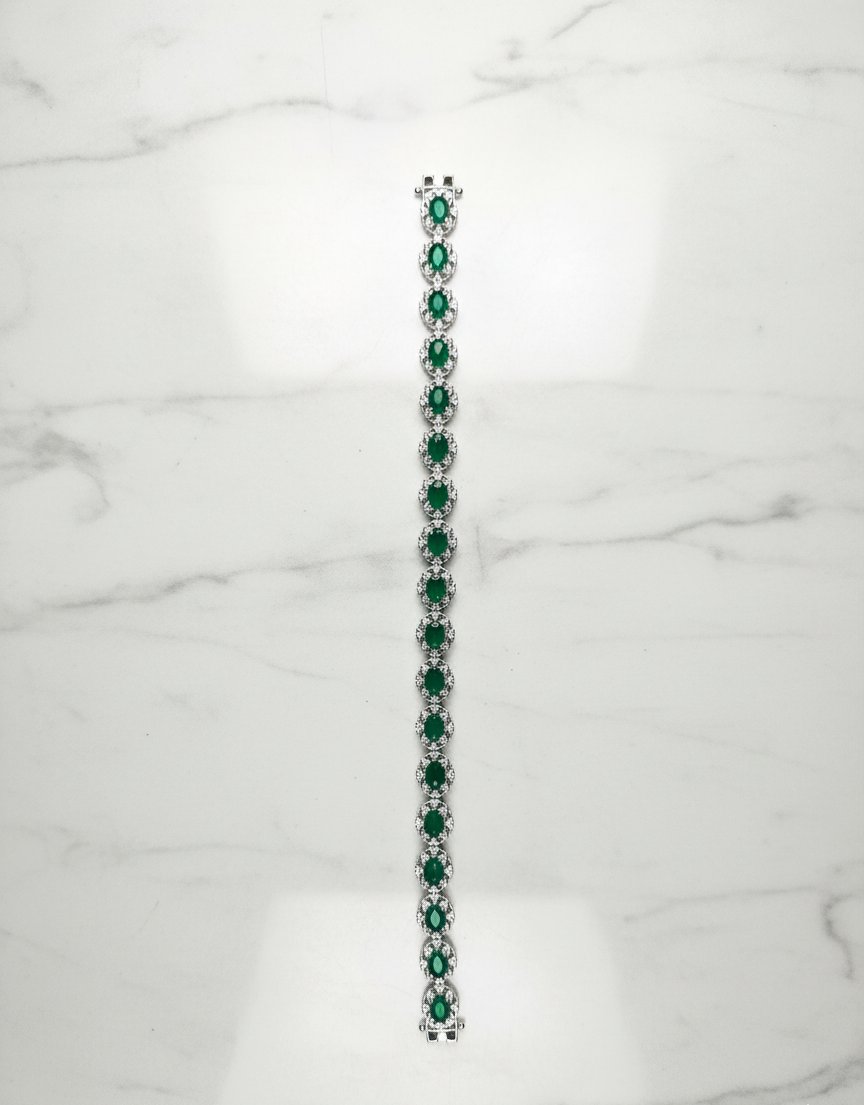 Verdant Grace: Halo-Set Green Onyx Bracelet