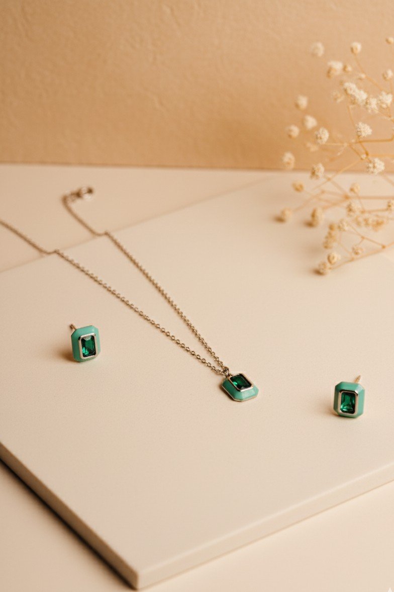 The Green Enamel Serenity Set: Timeless Style, Perfect Design 